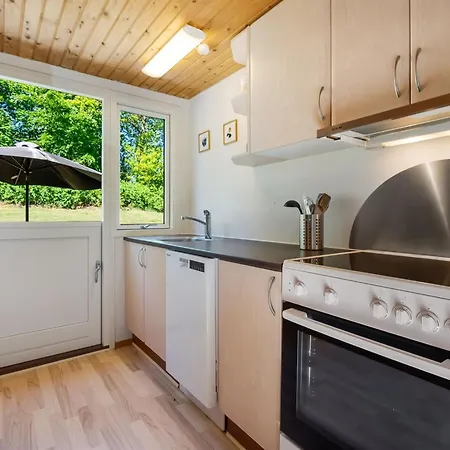 Holiday home Godwin - 800m From The Sea By Interhome Allingabro